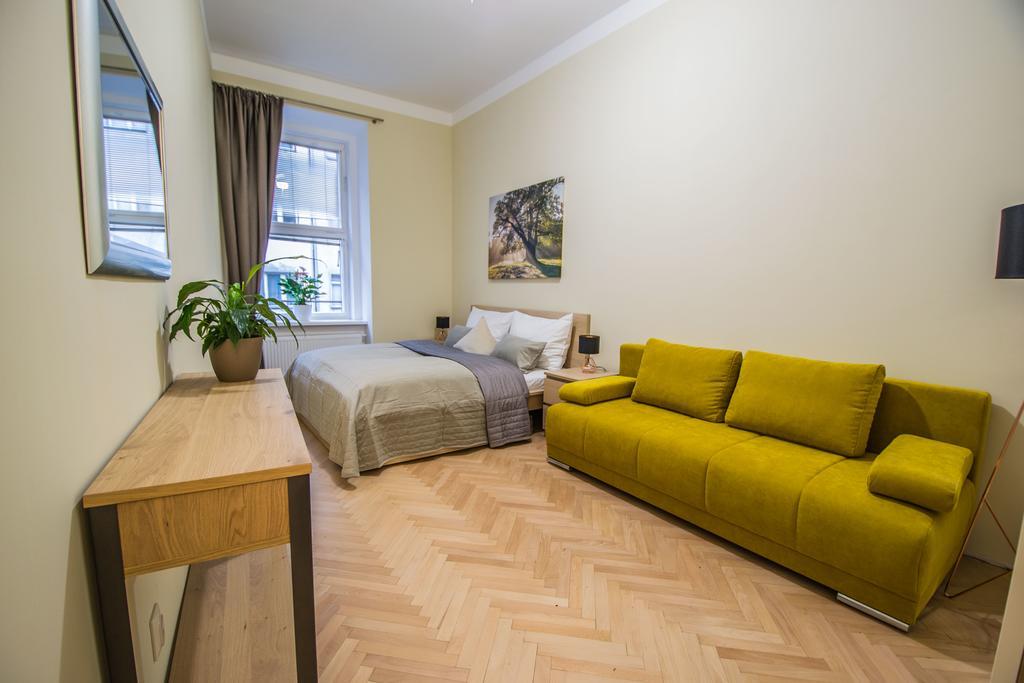 Ruterra With Sauna And Billiards Lejlighed Prag